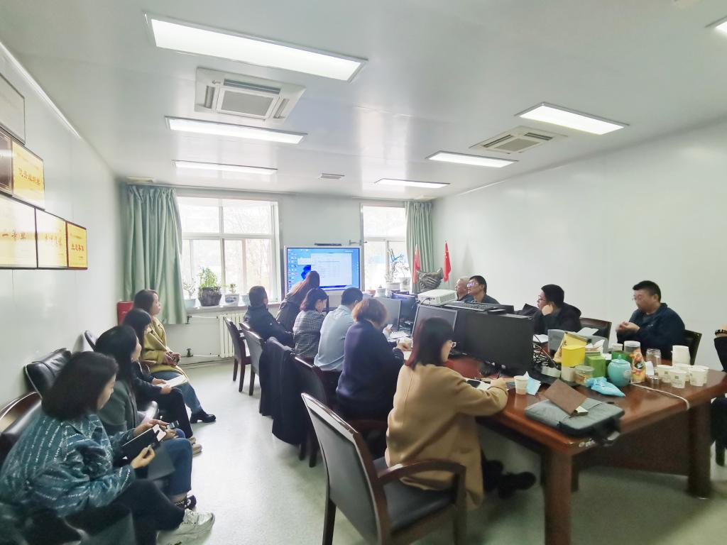我院召開首批行政人員赴西安交大一附院進(jìn)修學(xué)習(xí)匯報(bào)會(huì)