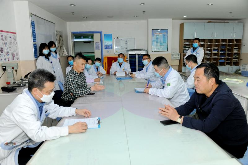 心腦血管病醫院加強醫療夜查房深入科室督導醫療質量與安全