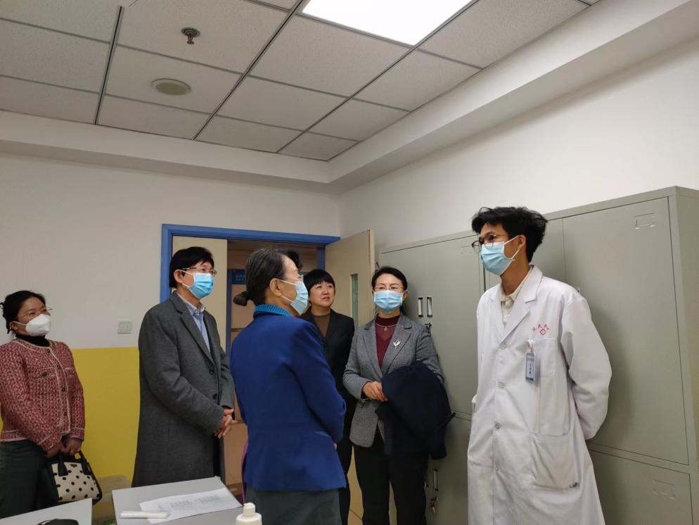 中國醫師協會全科醫師分會杜雪平會長一行對我院全科專業基地調研