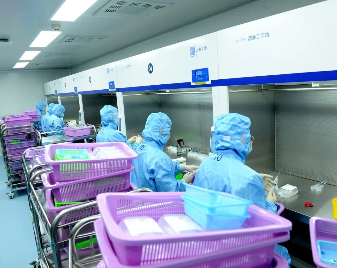 陜北首家智能化靜脈用藥調(diào)配中心在延大附院心腦血管病醫(yī)院正式啟用