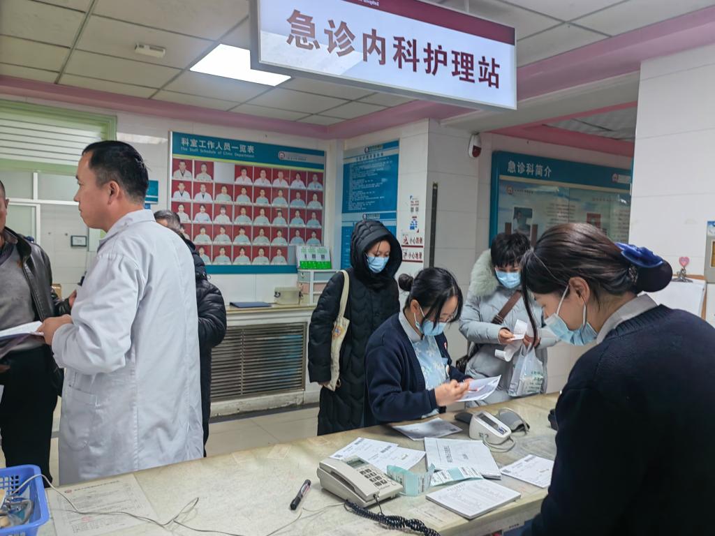 守護生命不停歇  急診科的別樣“年味”