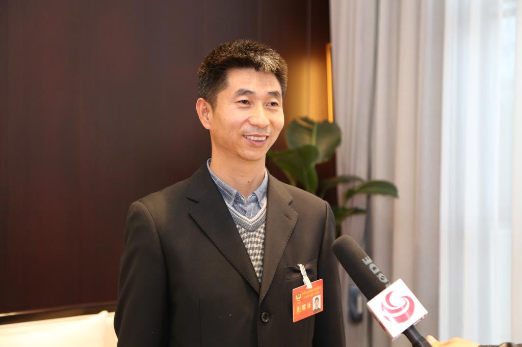 疼痛科青年治療師周小平