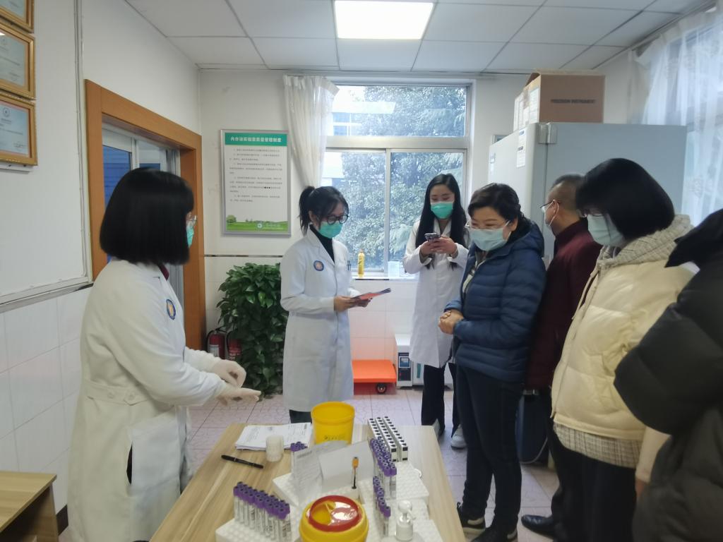 學習交流助力臨床與科研齊發展——李社莉主任帶領團隊赴唐都醫院學習交流
