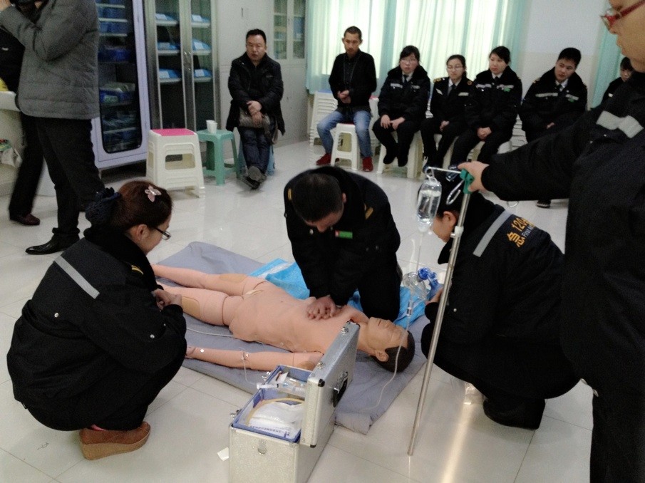 我院120急救站舉行年終操作考試