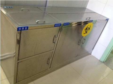 我院自制醫(yī)用垃圾柜投入臨床應用